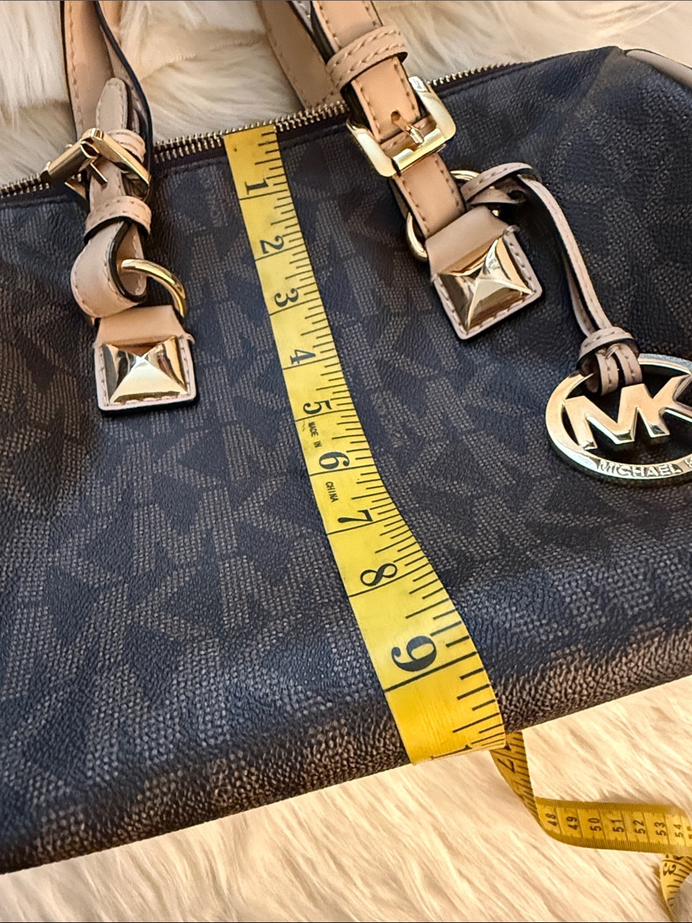 Michael Kors Grayson Speedy - Picture 12 of 14